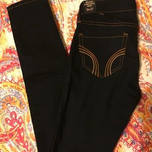 BRAND NEW Dark Wash Hollister Jeggings